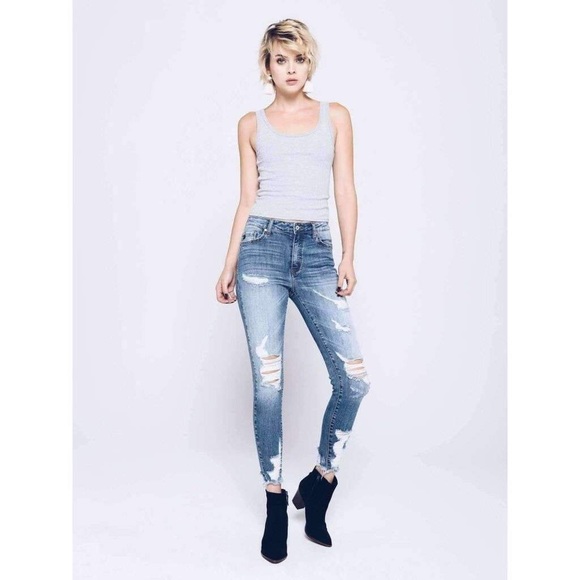 🌸ONE LEFT !!  🌸  Ankle Skinny distressed Jeans. - Picture 4 of 8